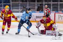 HC Slovan Bratislava - HK Dukla Trenčín HC Slovan Bratislava - HK Dukla Trenčín