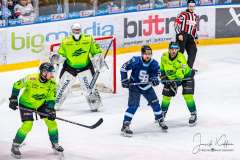 HC Slovan Bratislava - Vlci Žilina HC Slovan Bratislava - Vlci Žilina