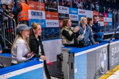 HC Slovan Bratislava - Vlci Žilina HC Slovan Bratislava - Vlci Žilina