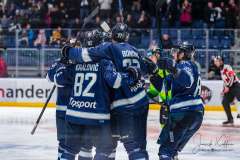 HC Slovan Bratislava - Vlci Žilina HC Slovan Bratislava - Vlci Žilina