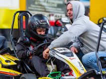 6. kolo Majstrovstiev Slovenska v halovom kartingu 6. kolo Majstrovstiev Slovenska v halovom kartingu